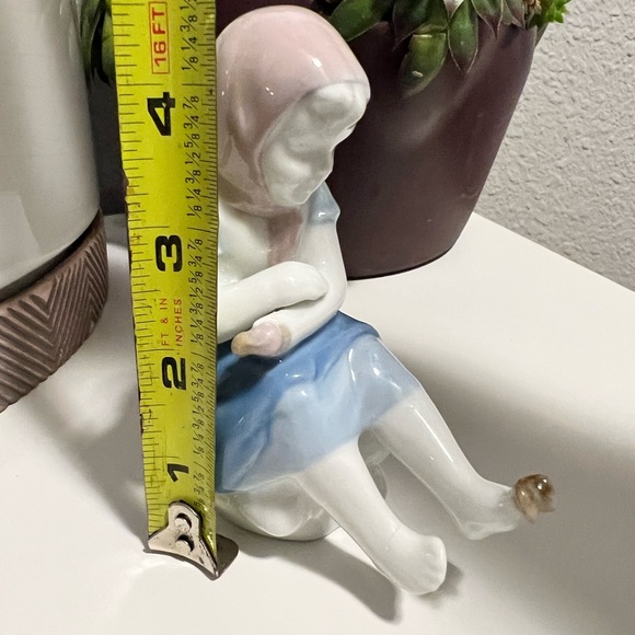 GEROLD PORZELLAN BAVARIA WEST GERMANY GIRL WITH BUTTERFLY FIGURINE - Picture 7 of 12